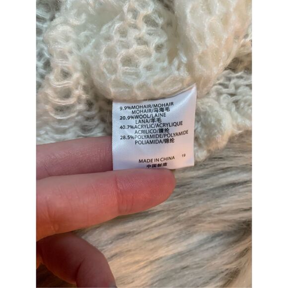 Brandy Melville Colette Boat Neck Sweater - Picture 5 of 7